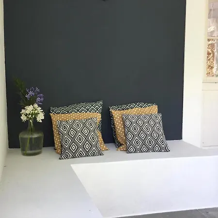 Calheta Beach House T1 *