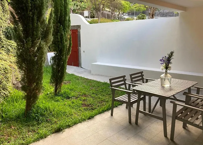 Calheta Beach House T1